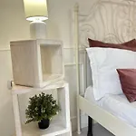 Laetitia Guest House116 Gasthof Neapel
