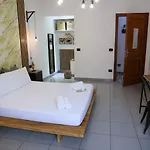 Laetitia Guest House116 3* Napoli