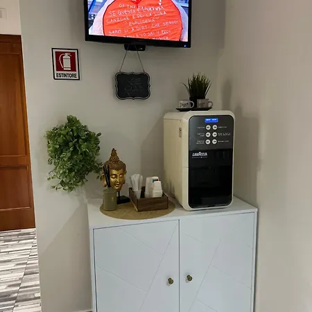 Laetitia Guest House116 3* Naples