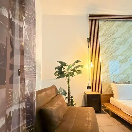 Laetitia Guest House116 Naples