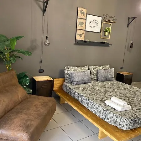 Laetitia Guest House116 게스트하우스 2*